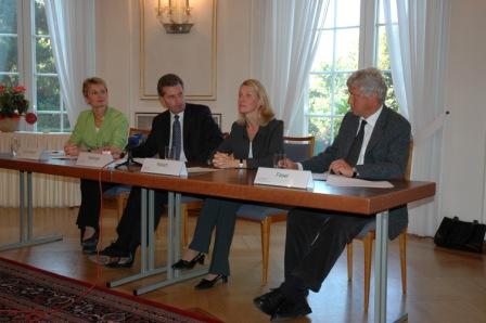 Pressekonferenz mit Ministerpräsident a. D. Oettinger anlässlich der Sitzung am 29.09.2006
